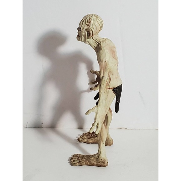 The Lord Of The Rings NLP Gollum Smeagol with rock and Sauron Figures 2003 - Picture 9 of 12